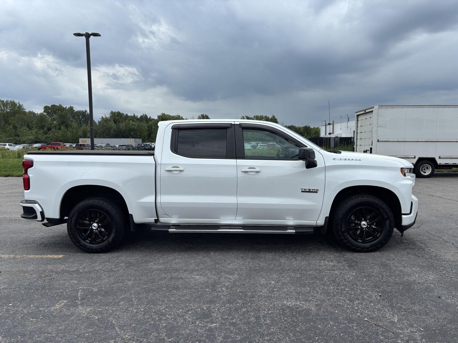 Used 2021 Summit White Chevrolet RST image 8