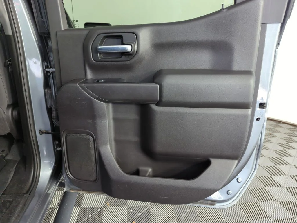 Used 2020 Gray Chevrolet Custom Trail Boss image 27