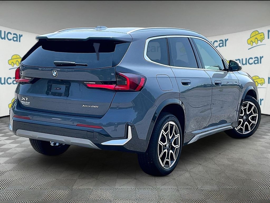 Used 2023 Gray BMW xDrive28i image 6