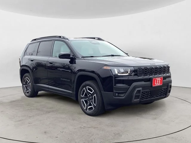 New 2026 Diamond Black Crystal Pearlcoat Jeep LIMITED 4X4 image 8