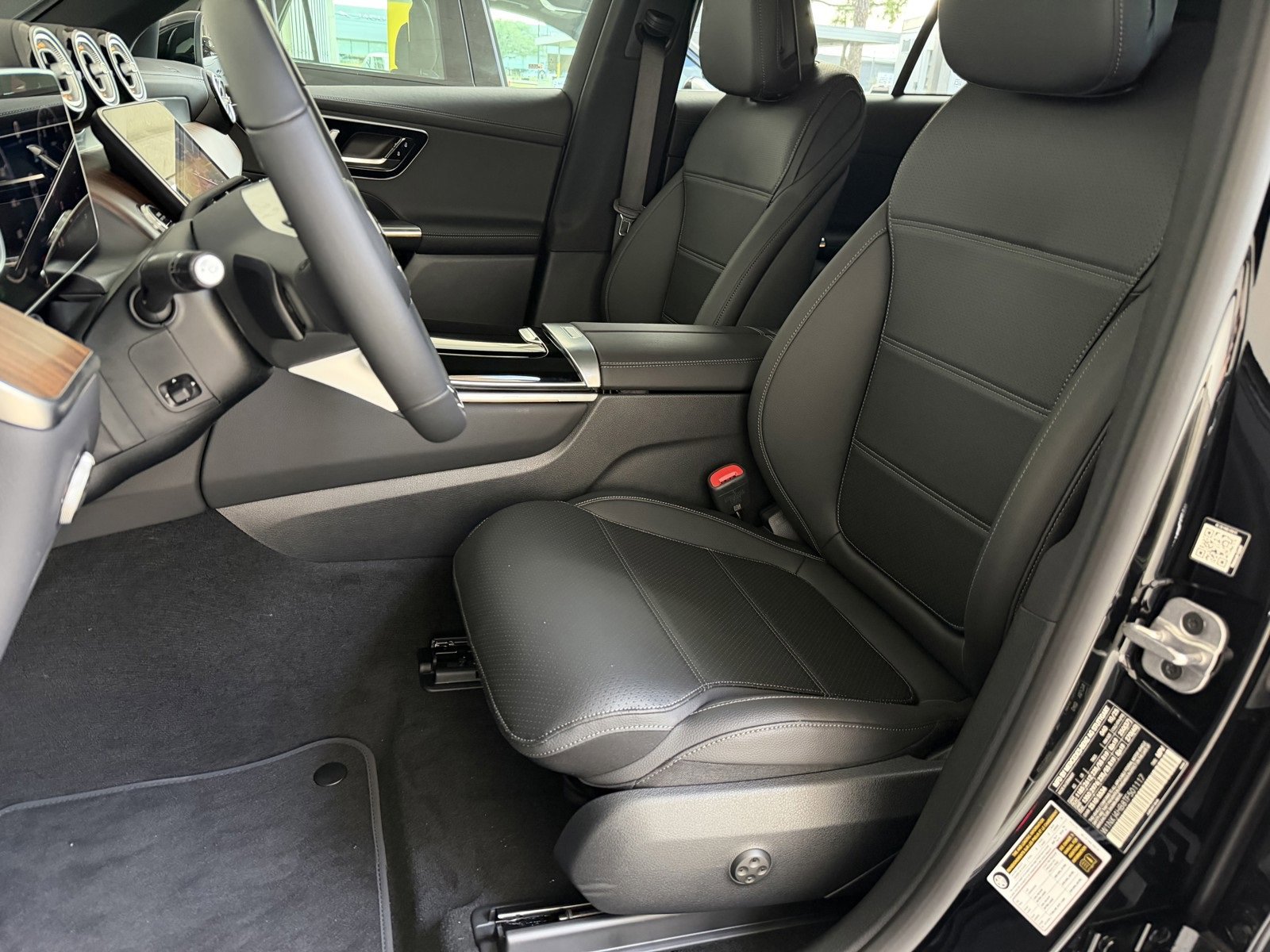 New 2026 Black Mercedes-Benz GLC 300 image 38