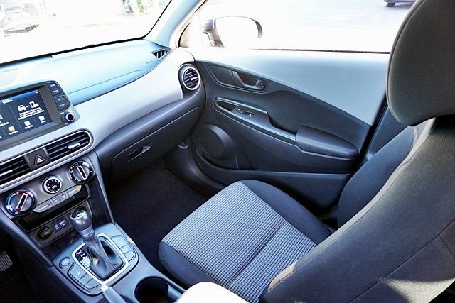 Used 2020 Gray Hyundai SEL Plus image 21