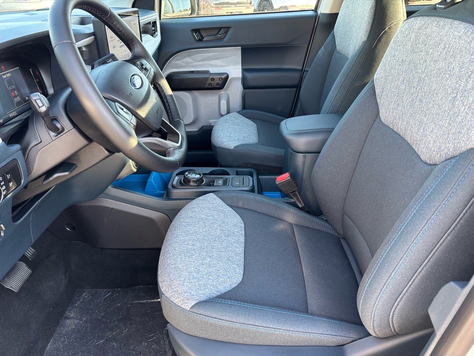 New 2026 Space White Metallic Ford XLT image 9