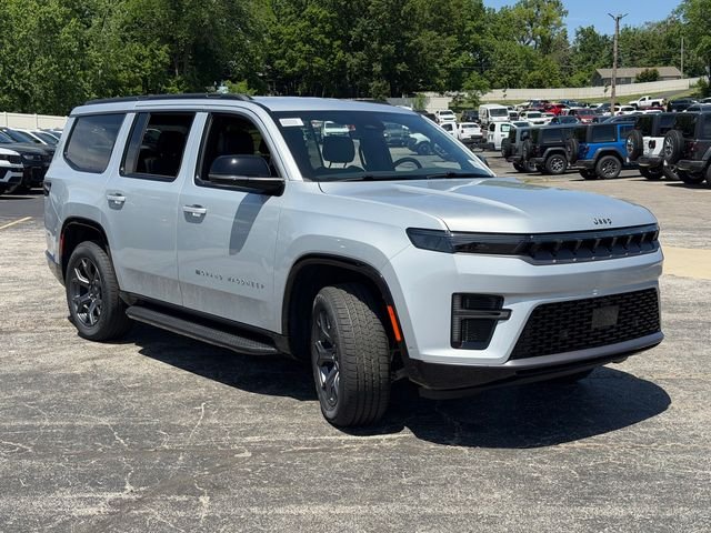 New 2026 Silver-Zynith Exterior Paint Jeep Limited Altitude image 4