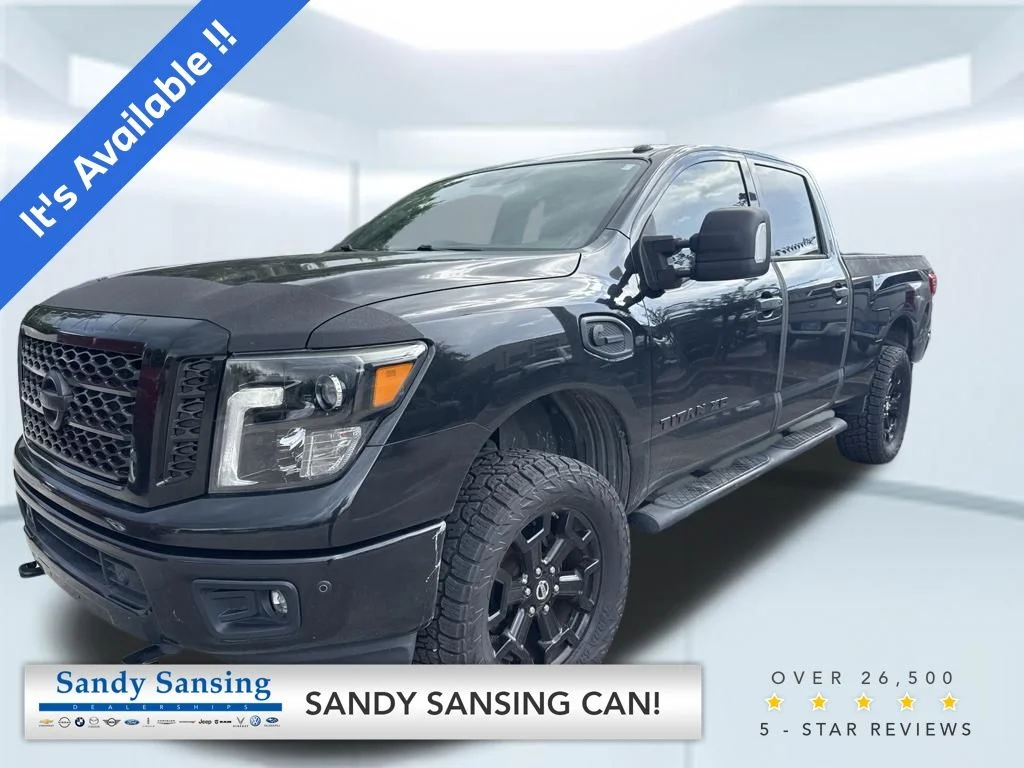 2019 Nissan Titan XD SL 4WD photo