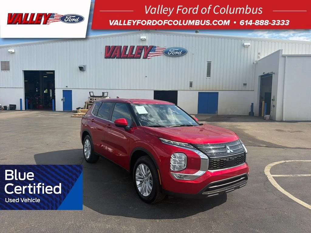 2024 Mitsubishi Outlander ES S-AWC's photo