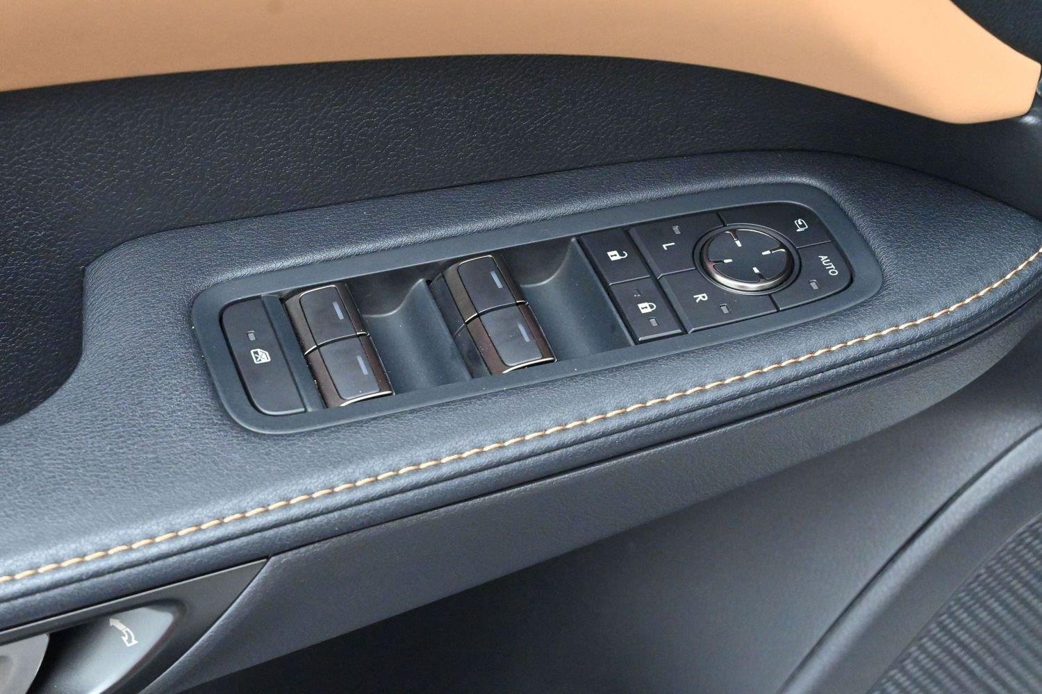 Used 2025 White Lexus RX 350 image 11