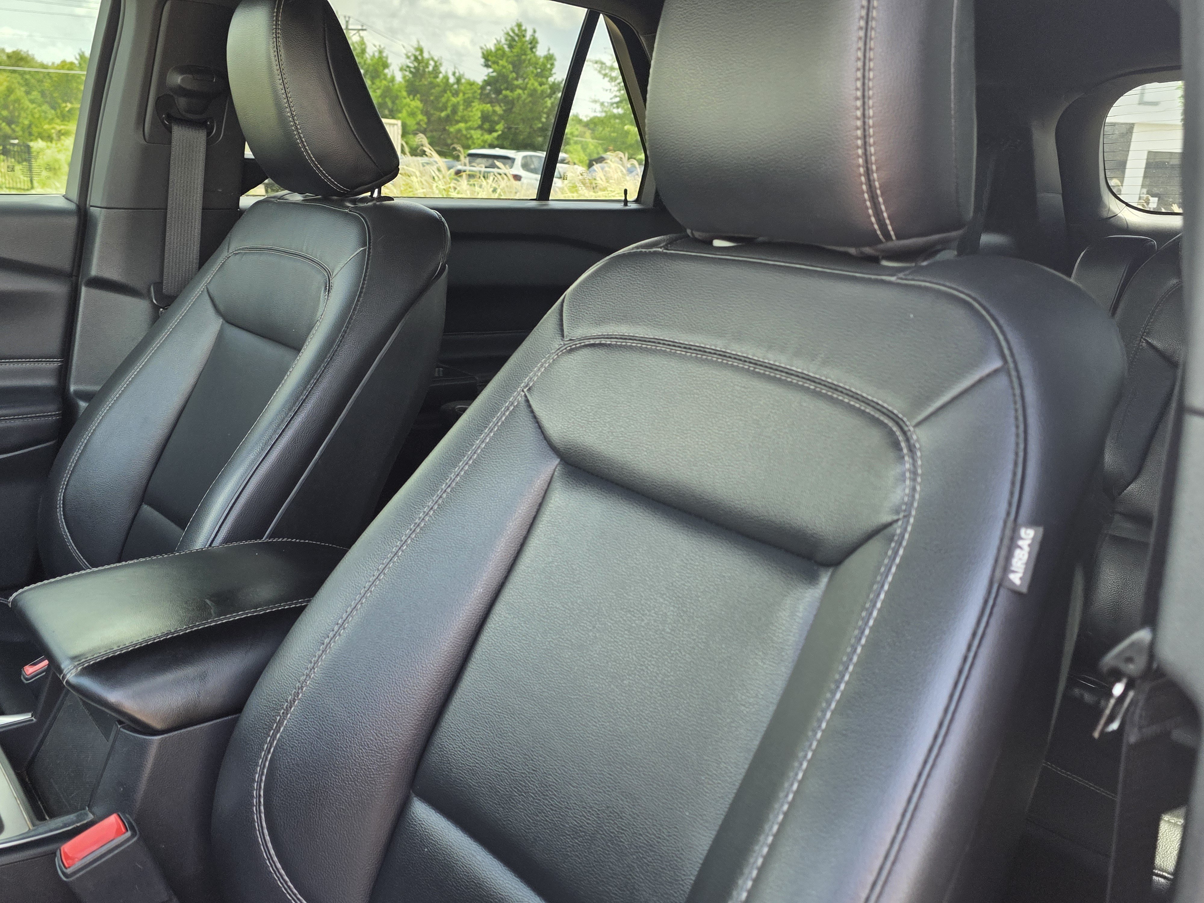 Used 2020 Black Metallic Ford XLT image 13