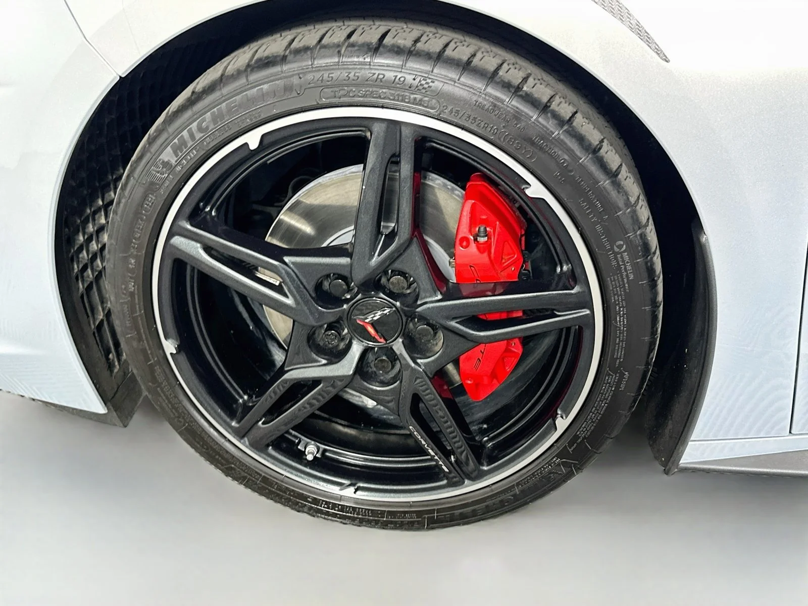 Used 2021 Silver Chevrolet Stingray image 30