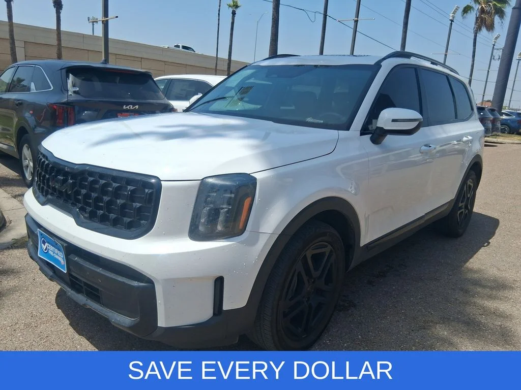 Used 2025 White Kia EX X-Line image 3