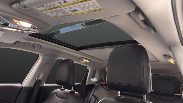 Used 2018 White Clearcoat Jeep Limited image 11