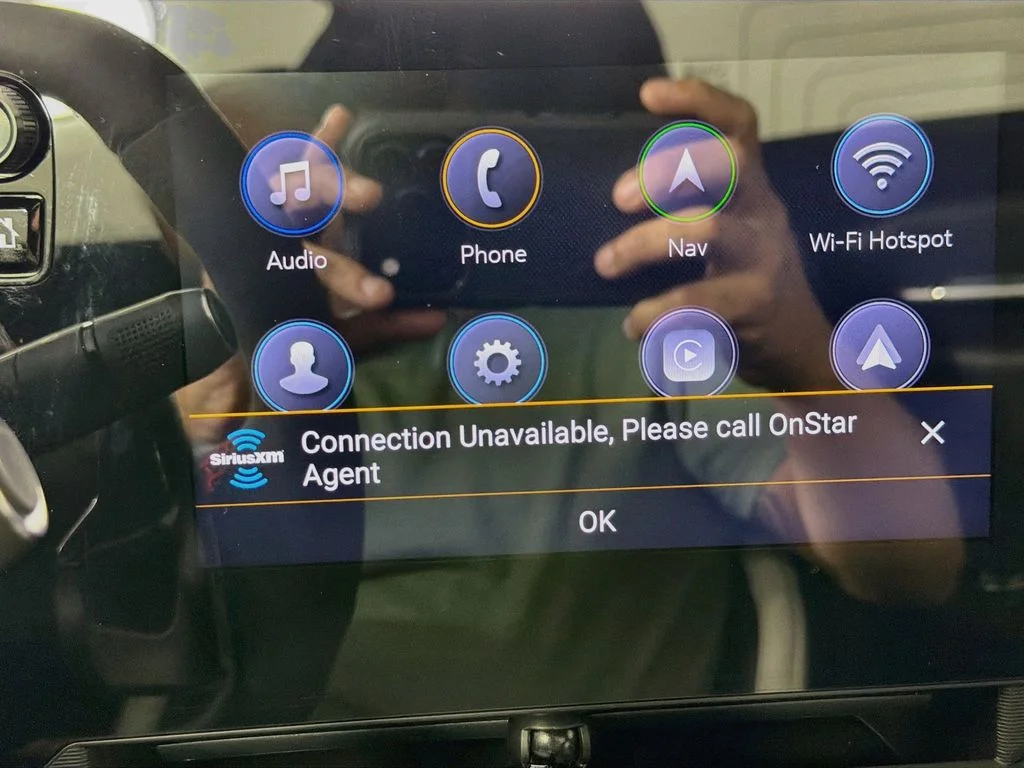 Used 2023 White Chevrolet Stingray image 15