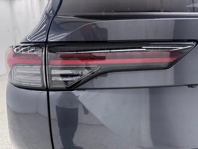 New 2026 Gray Mitsubishi LE image 9