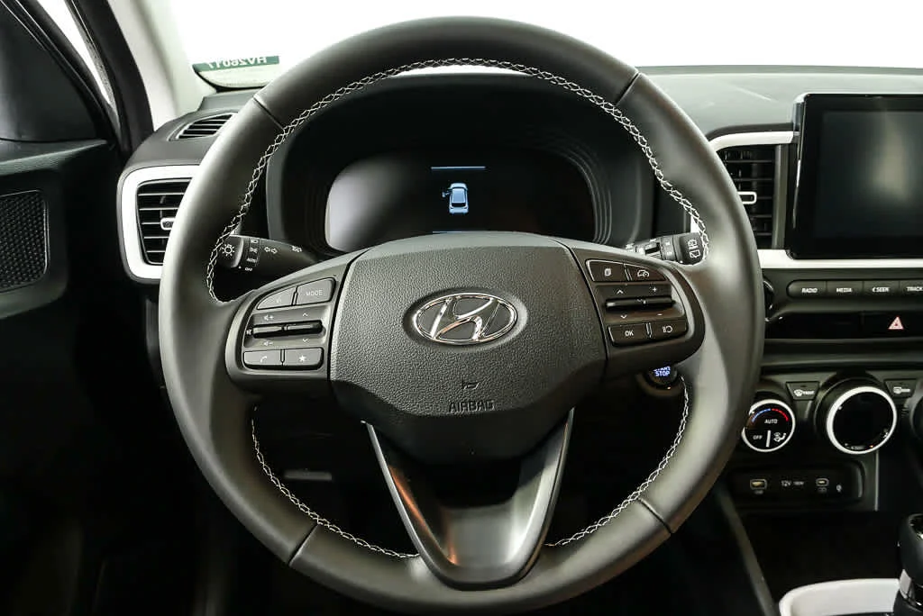 New 2026 Lunar White w/Black Roof Hyundai SEL w/Two-Tone Roof image 20