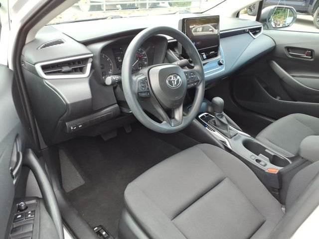 Used 2025 White Toyota LE image 17