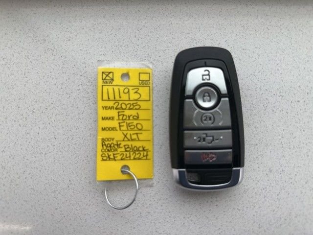 Used 2025 Agate Black Metallic Ford XLT image 52