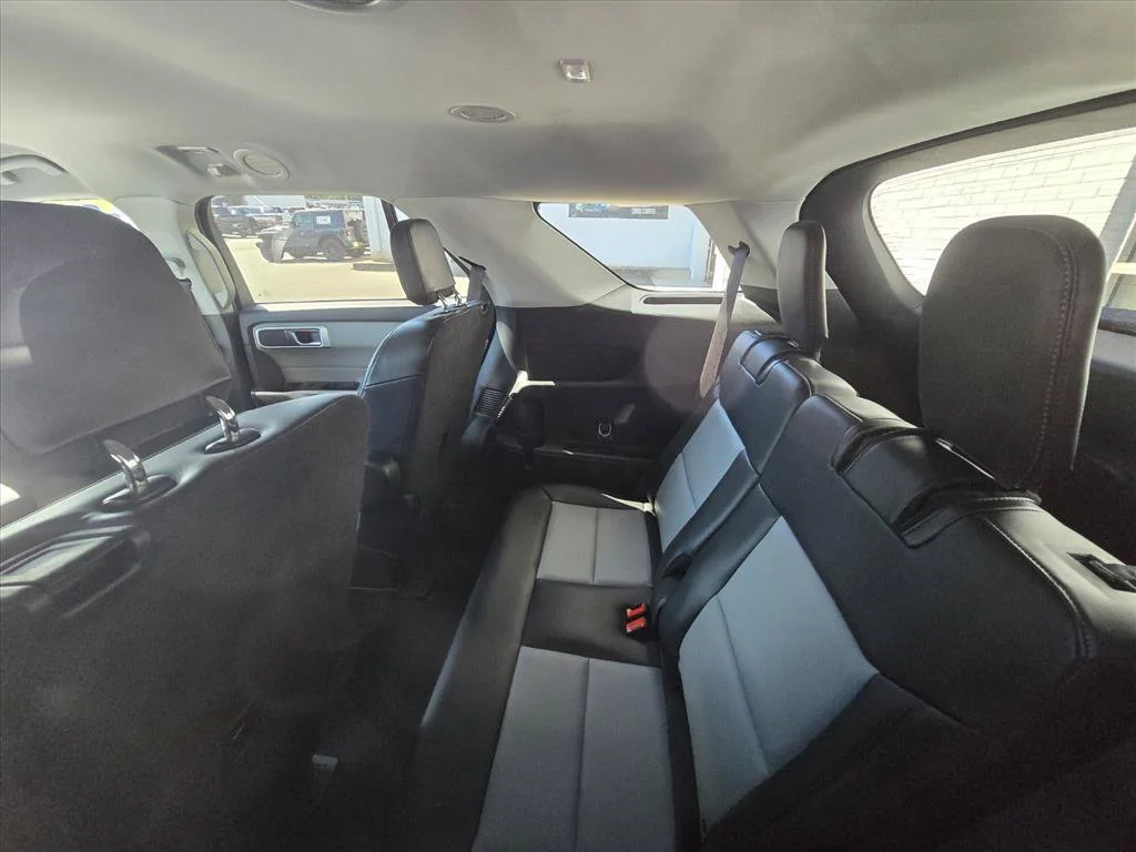 Used 2022 Gray Ford XLT image 6