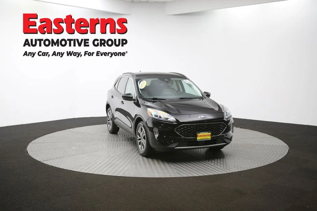 Used 2021 Black Ford SEL image 49