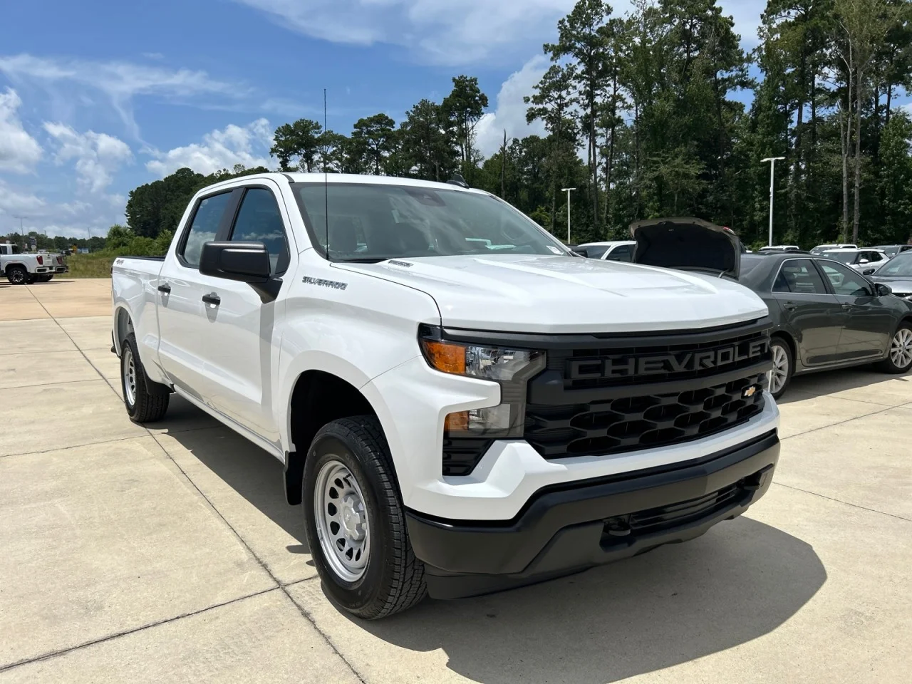 New 2026 Summit White Chevrolet WT image 2