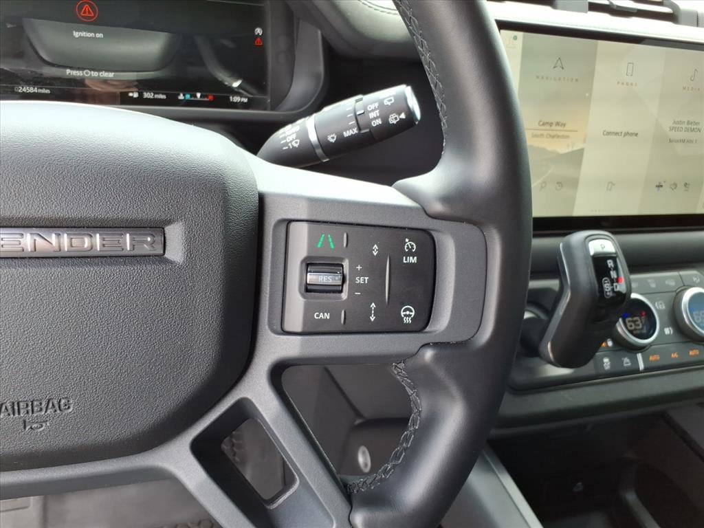Certified Used 2025 Santorini Black Metallic Land Rover X-Dynamic SE image 17