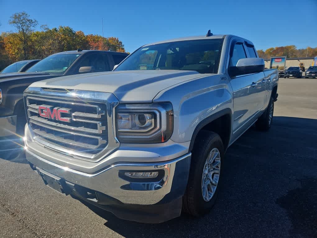 Used 2018 QUICKSILVER METALLIC GMC SLE image 1