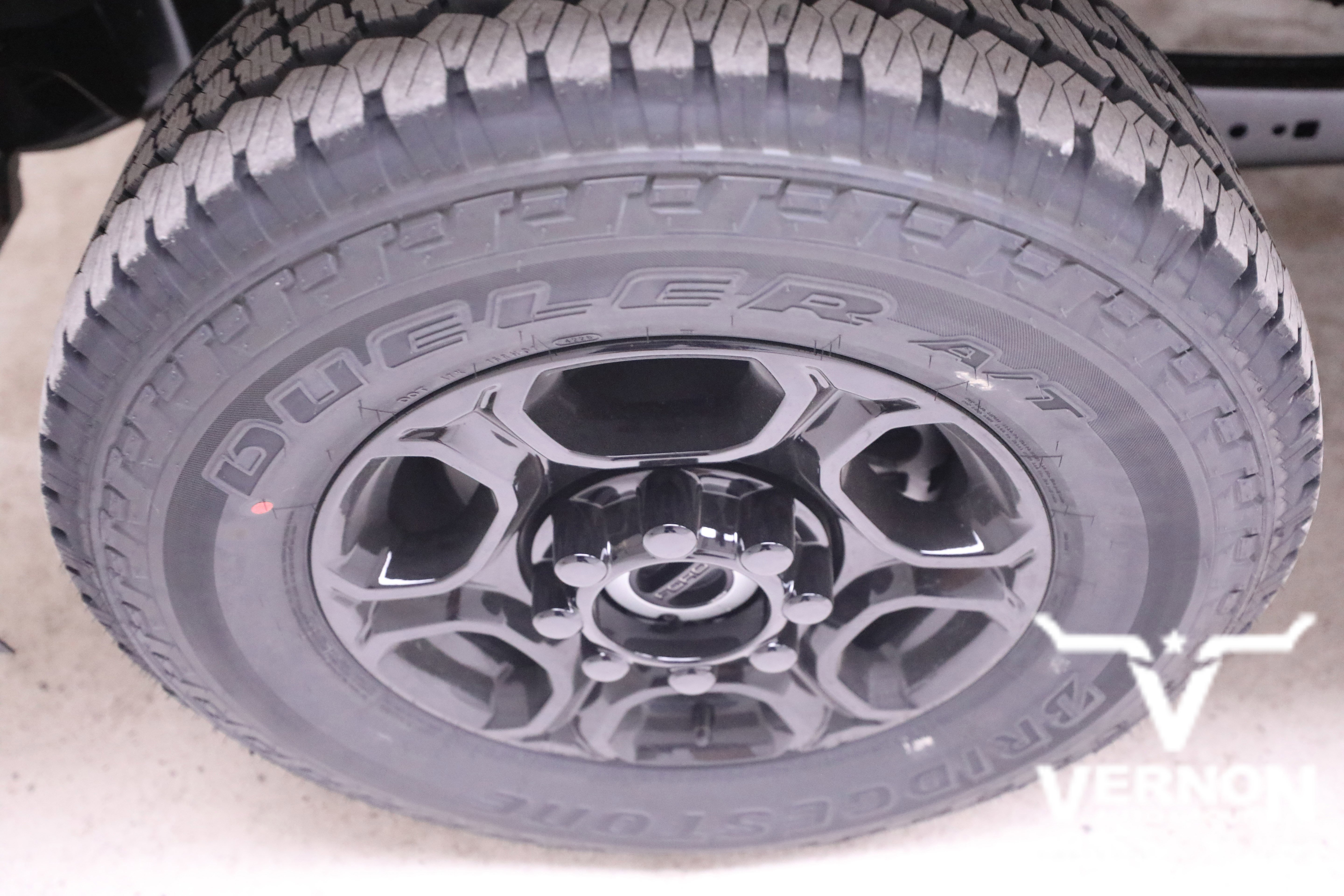 New 2026 Carbonized Gray Metallic Ford  image 31