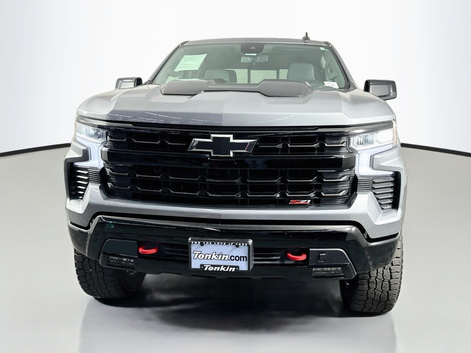 Used 2024 Sterling Gray Metallic Chevrolet LT Trail Boss image 2