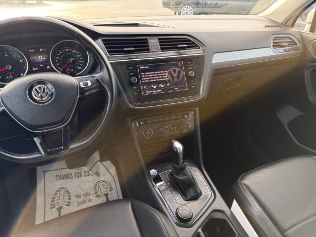 Used 2019  Volkswagen 2.0T SE image 18