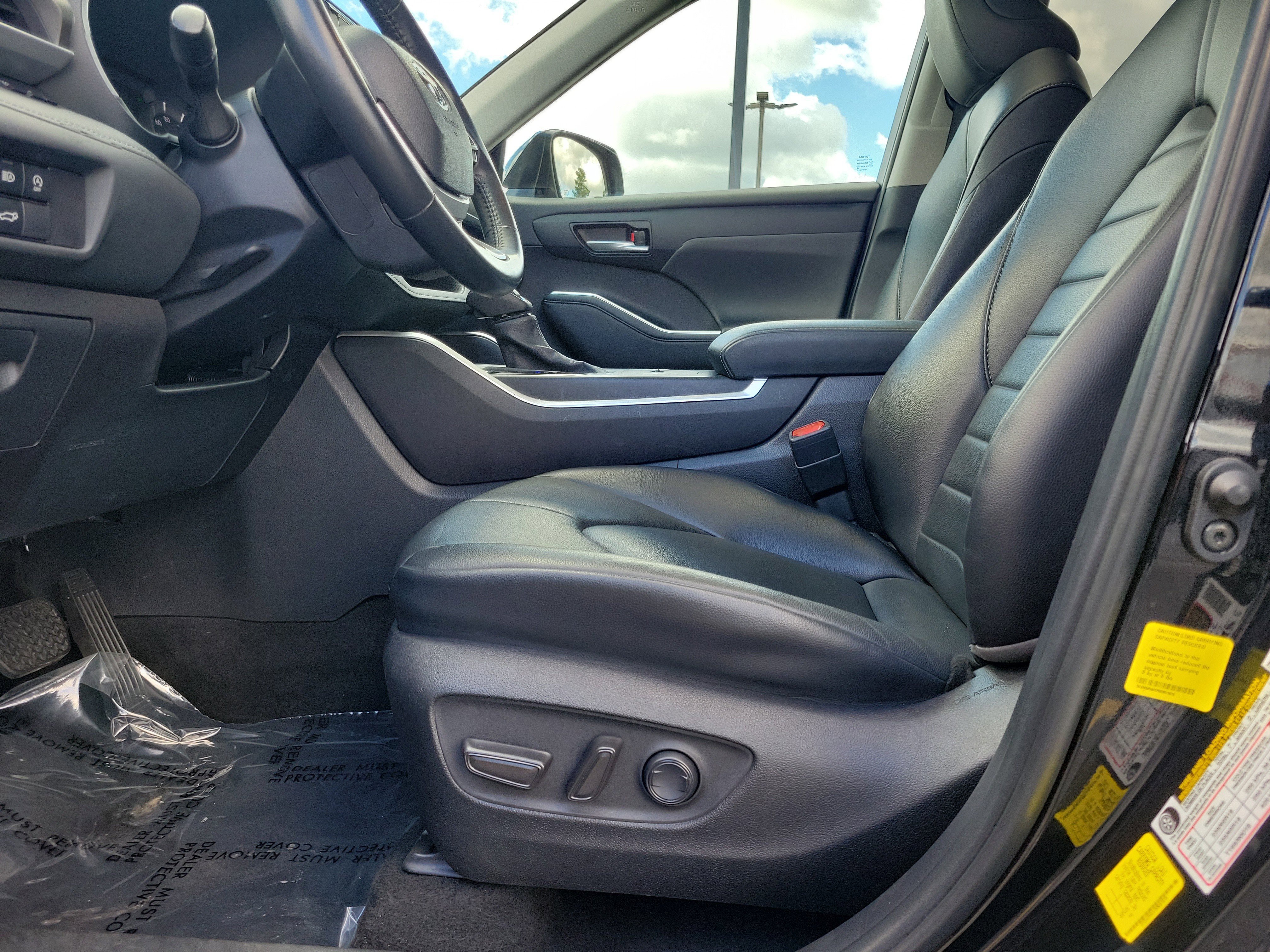 Used 2024 Midnight Black Metallic Toyota XLE image 21