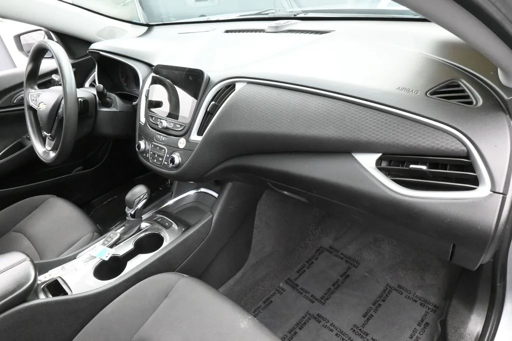 Used 2024 Sterling Gray Metallic Chevrolet LT image 41