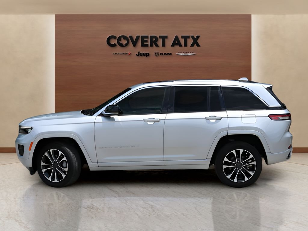Used 2022 Silver Jeep Overland image 2