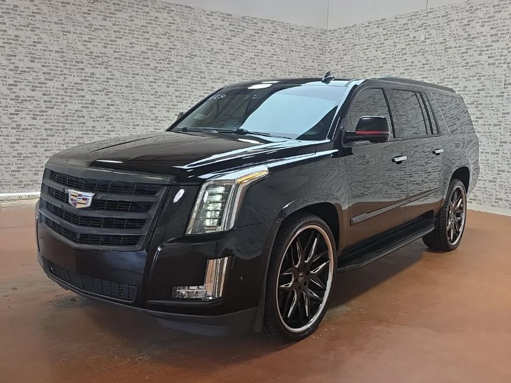 Used 2020 Black Raven Cadillac Luxury image 3