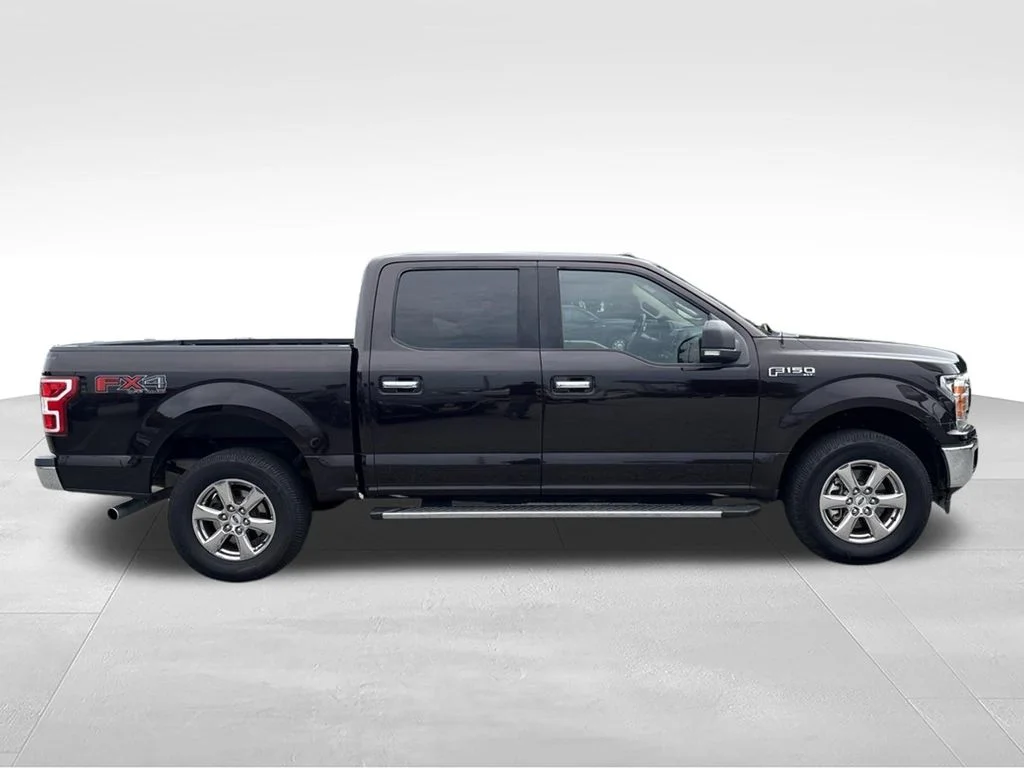 Used 2018 Red Ford XLT image 6