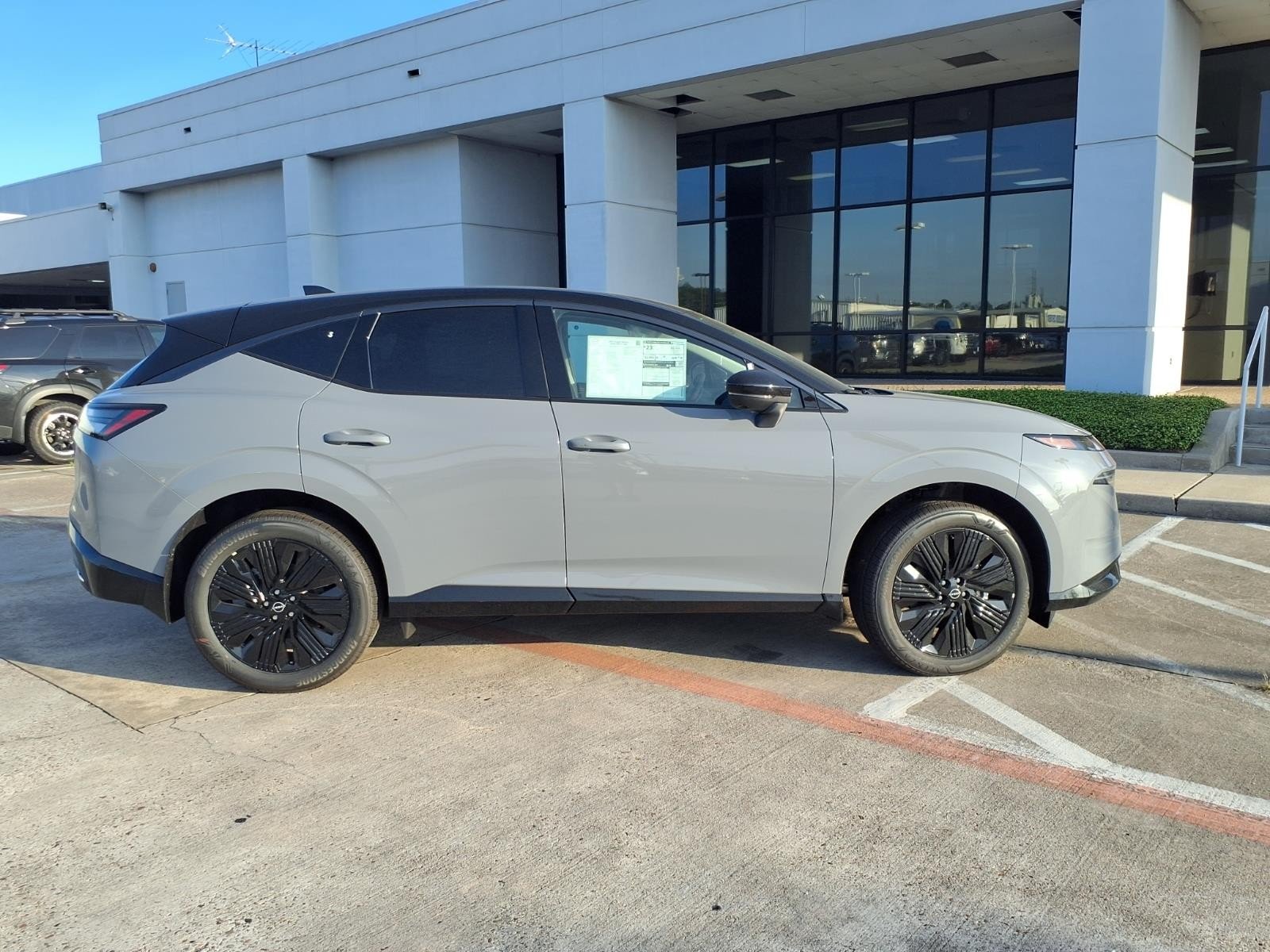 2027 Nissan Murano photo 9 of 25