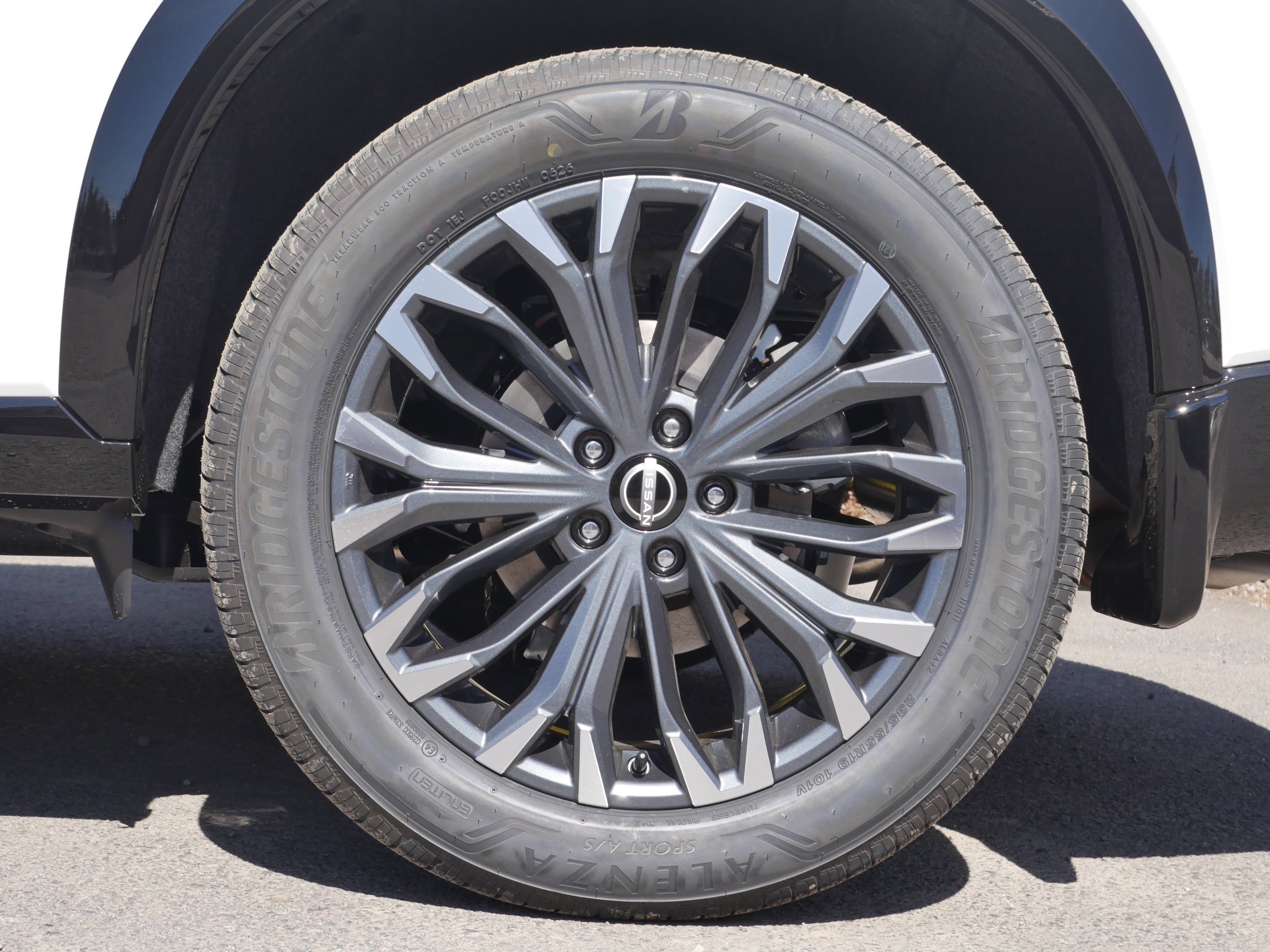 New 2026 Everest White Pearl TriCoat Nissan Platinum image 18