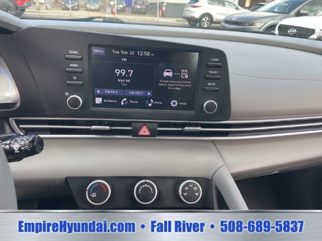 2024 Hyundai Elantra SE - Photo 21