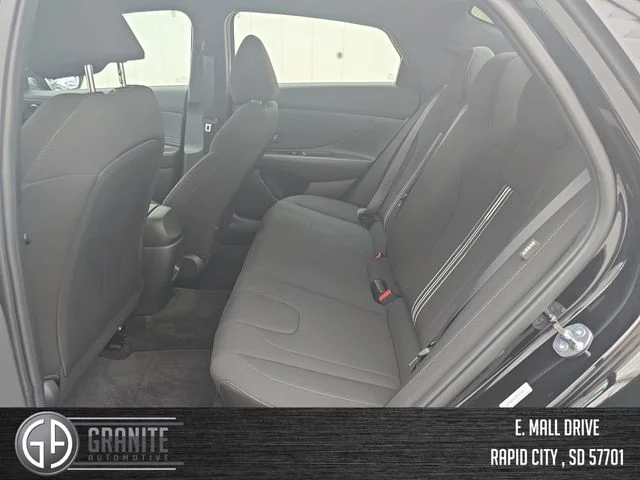 2025 Hyundai Elantra SEL - Photo 25