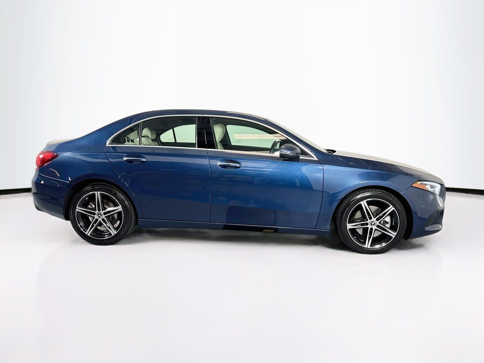 Used 2019 Denim Blue Metallic Mercedes-Benz A 220 image 8