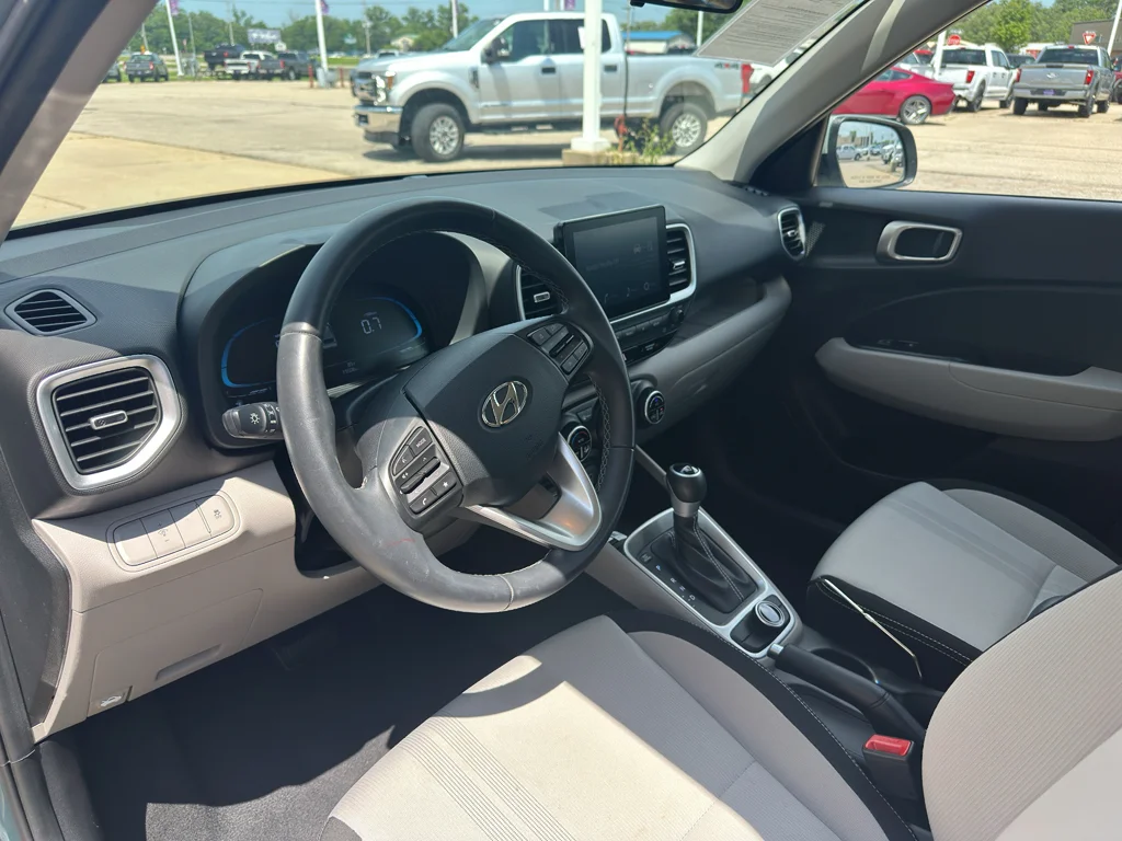 Used 2025 Mirage Green Hyundai SEL image 12