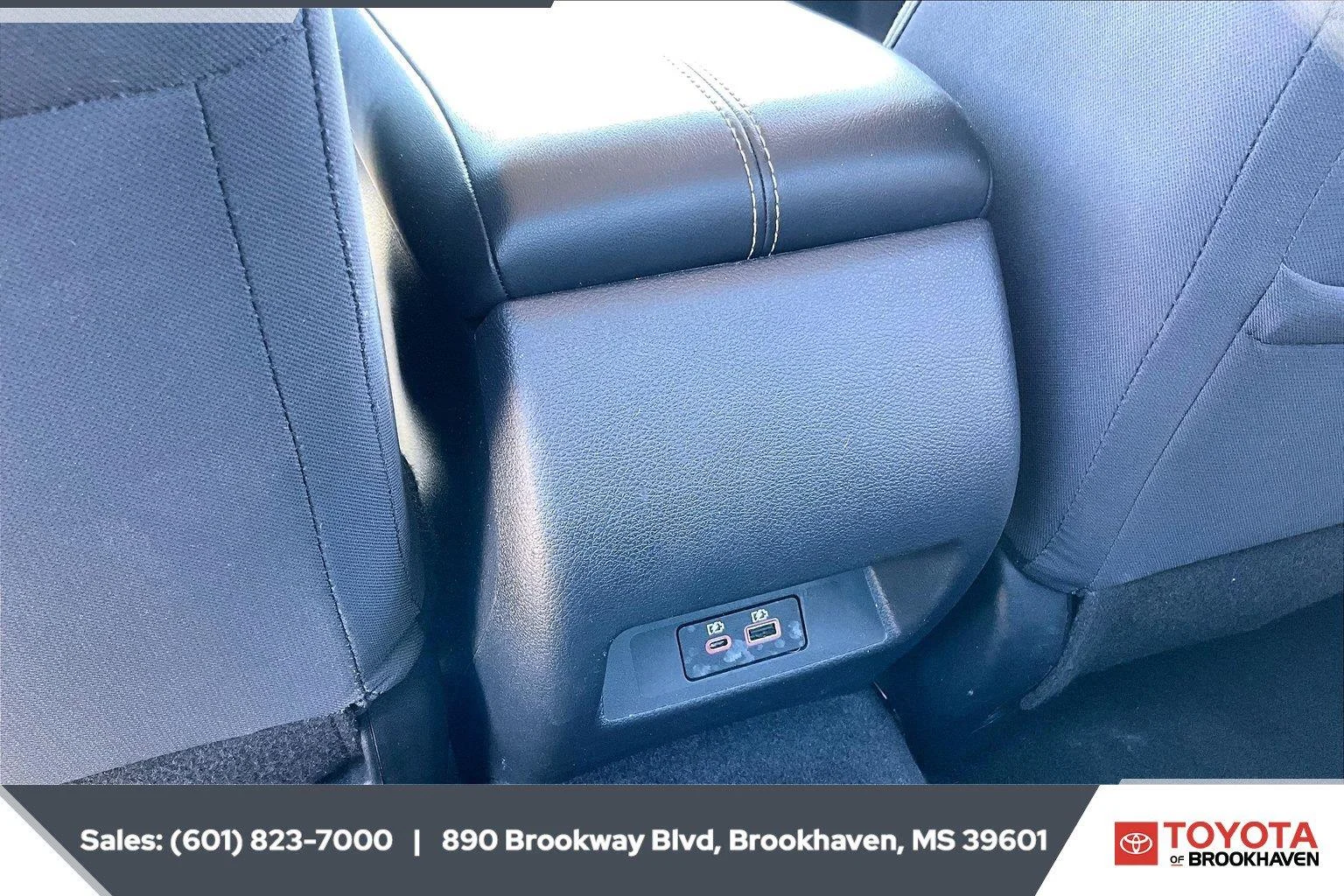Used 2025 Gun Metallic Nissan SV image 24