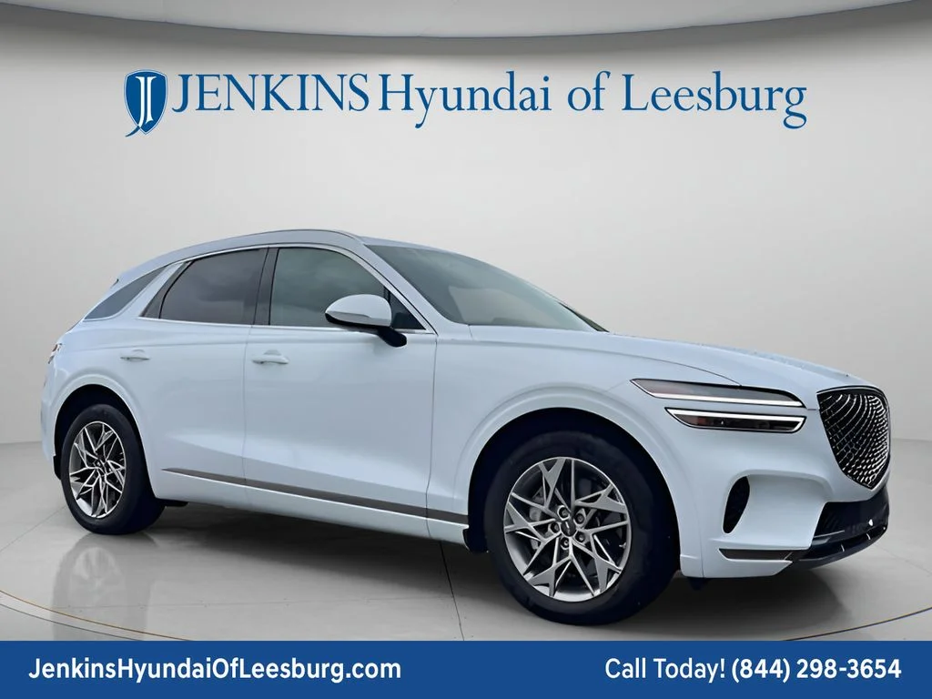 Used 2025 White Genesis 2.5T image 1