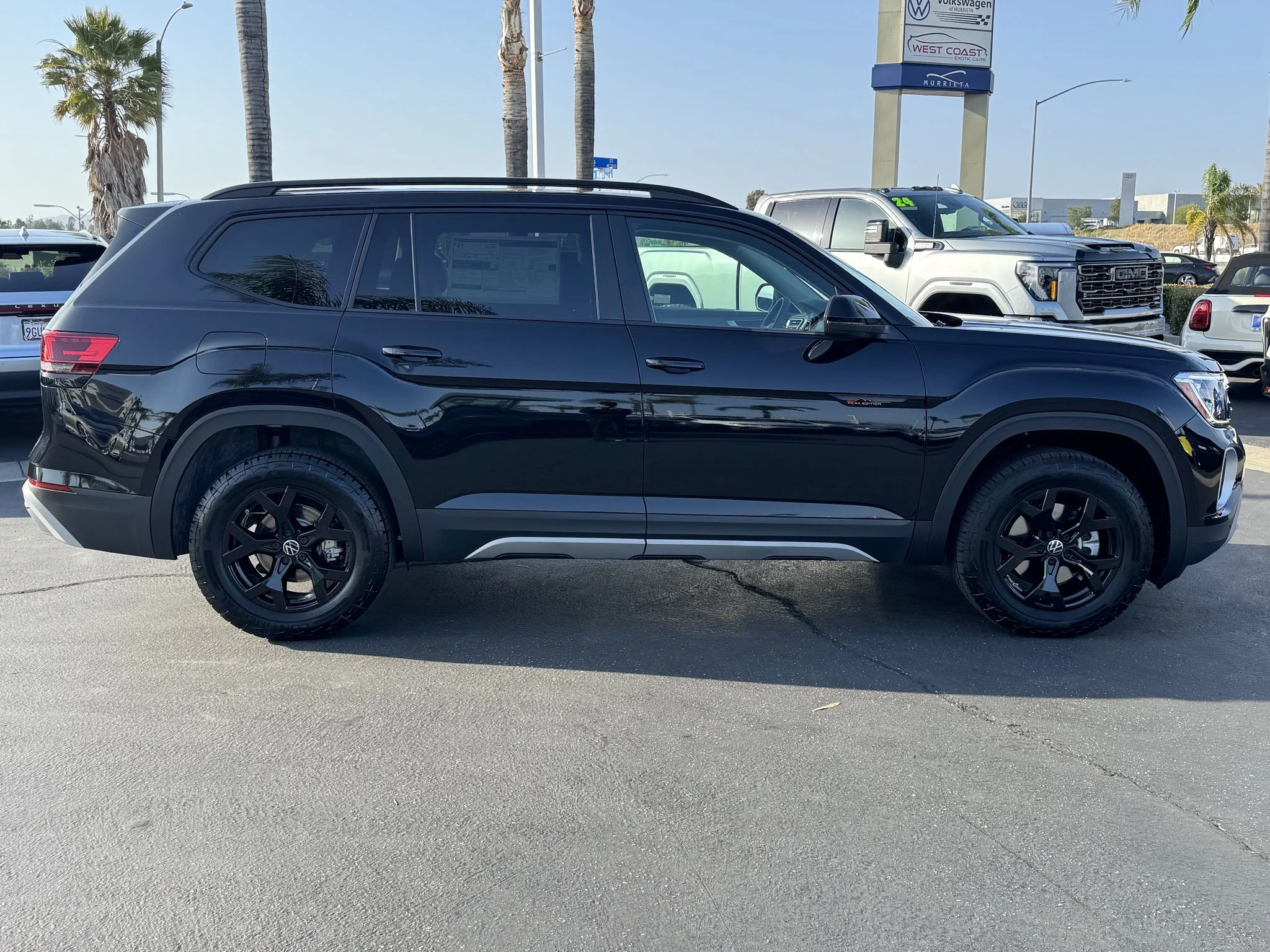 New 2026 Deep Black Pearl Volkswagen 2.0T Peak Edition image 8