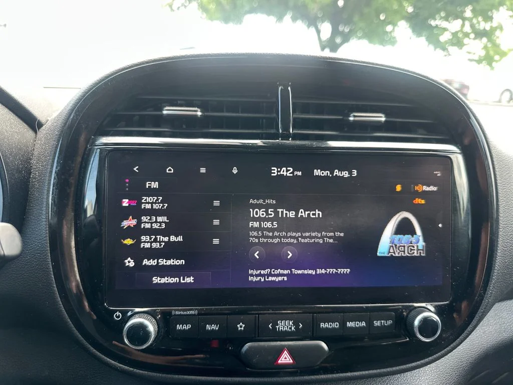 Used 2023 Gray Kia S image 17