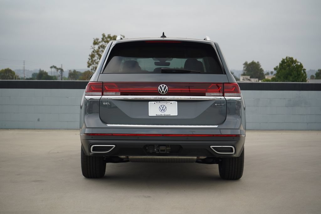 New 2026 Pure Gray Volkswagen SEL image 4