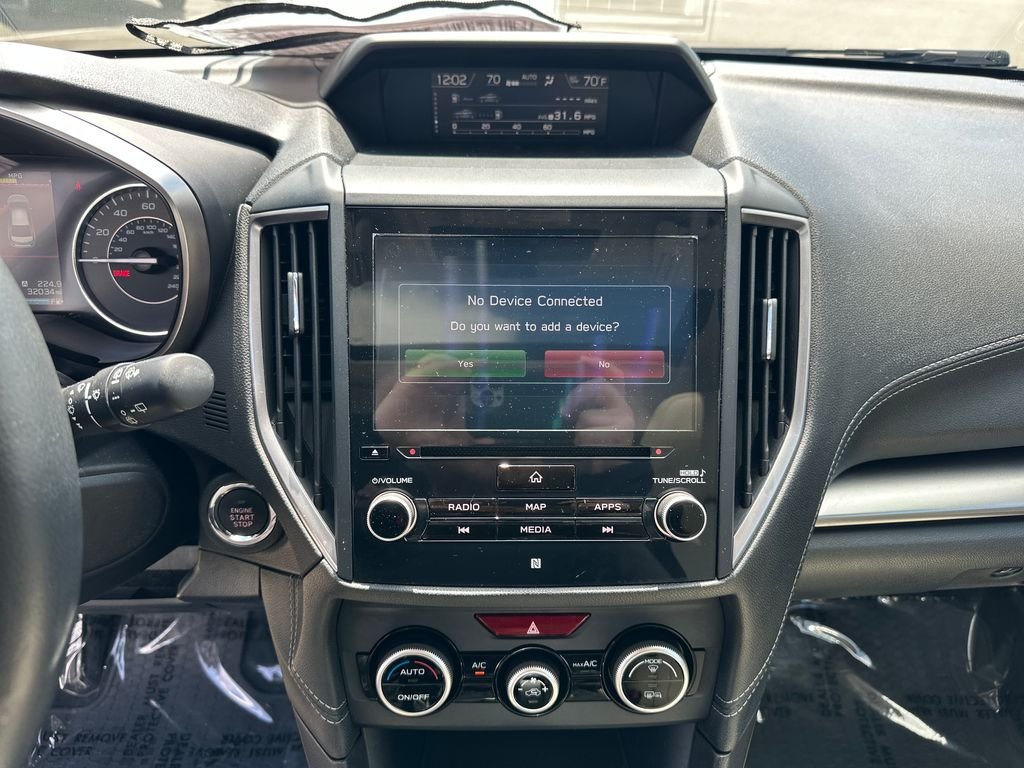 Used 2018 Crystal White Pearl Subaru 2.0i Limited image 22