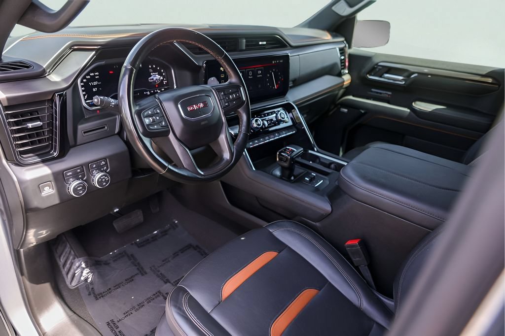 Used 2024 Sterling Metallic GMC AT4 image 10