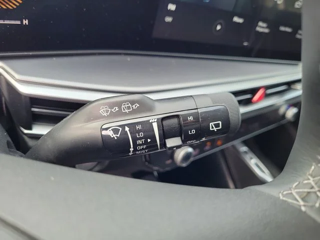 New 2026 White Kia S image 25