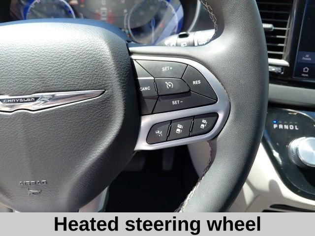 Used 2024 Silver Chrysler Touring L image 12