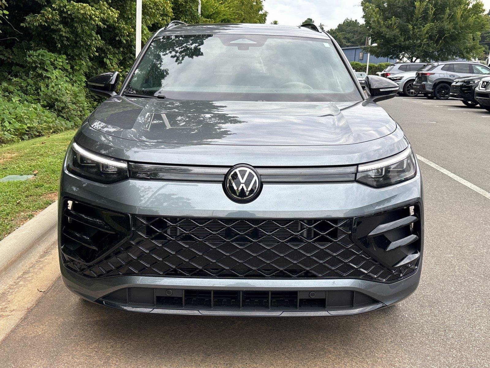 Used 2026 Platinum Gray Metallic Volkswagen SE R-Line Black image 8