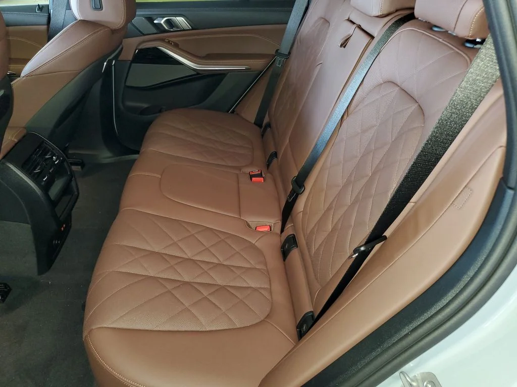New 2026 Brooklyn Grey Metallic BMW sDrive40i image 11